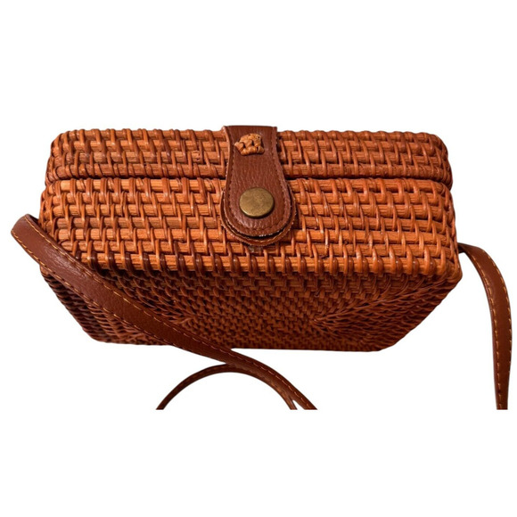 NEW Rattan Woven Crossbody Shoulder Bag Rectangle Snap Close Expressions NYC - Picture 7 of 11